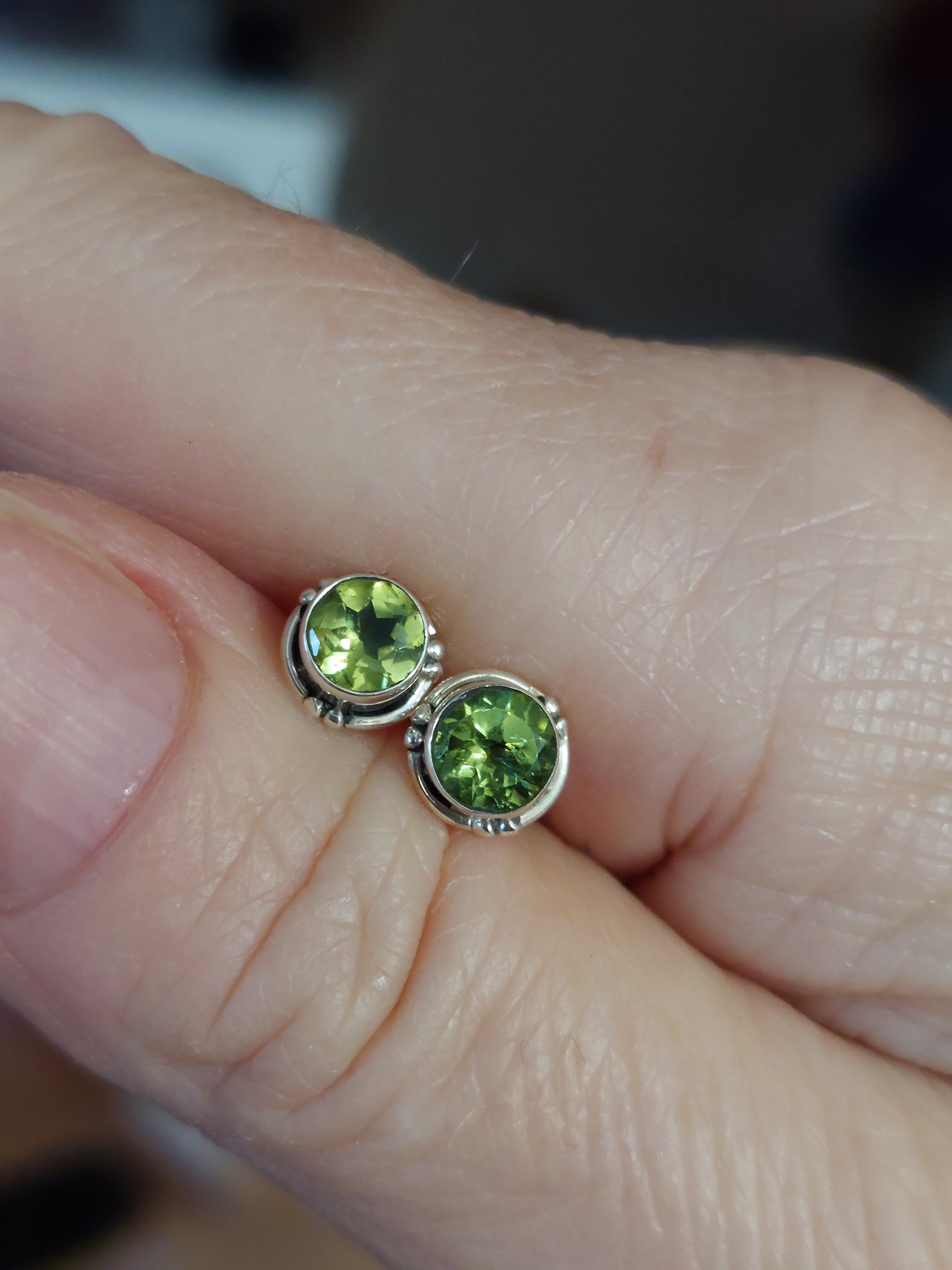 Peridot Faceted Round Stud Earrings - 925 Sterling Silver