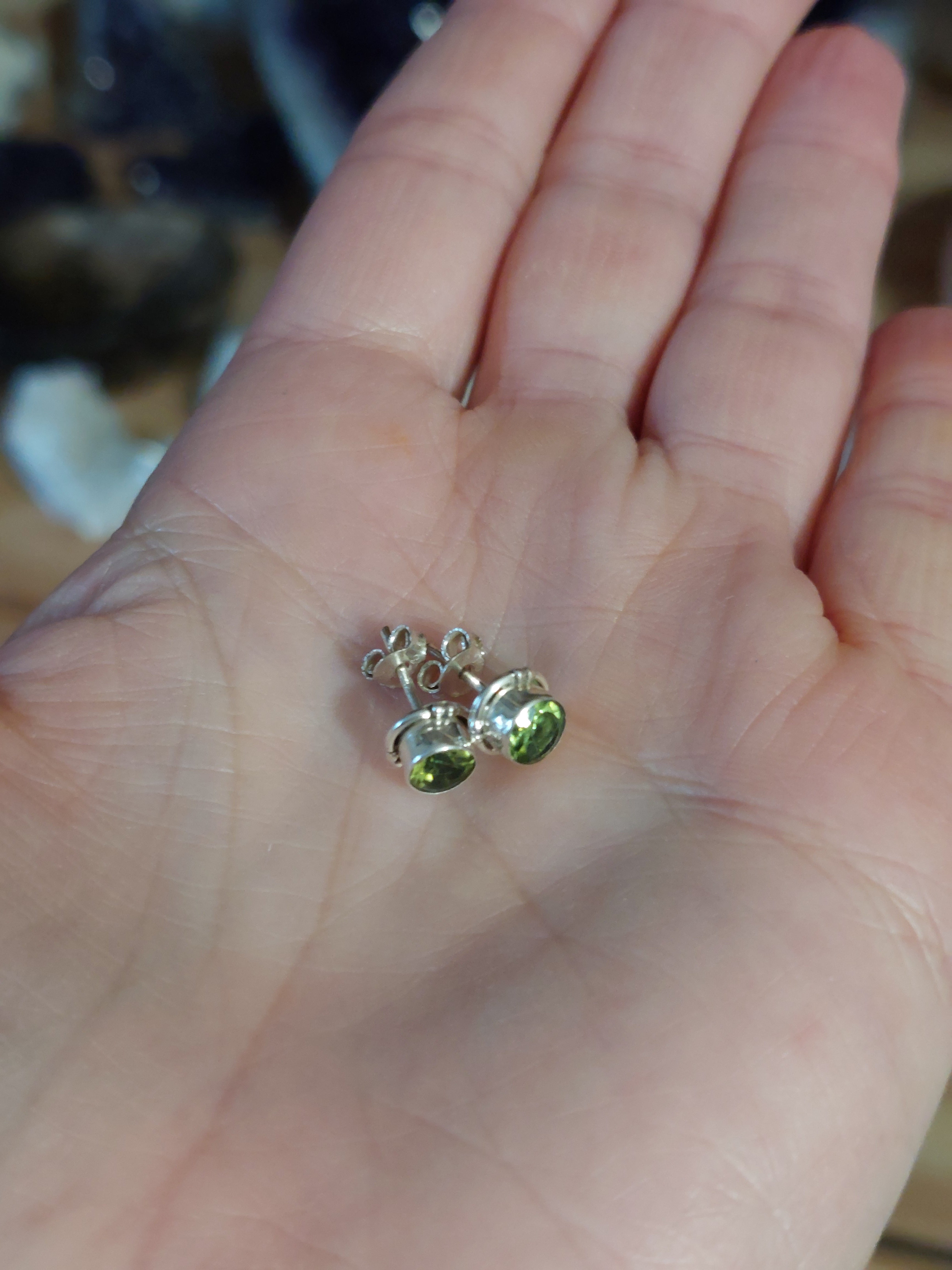 Peridot Faceted Round Stud Earrings - 925 Sterling Silver