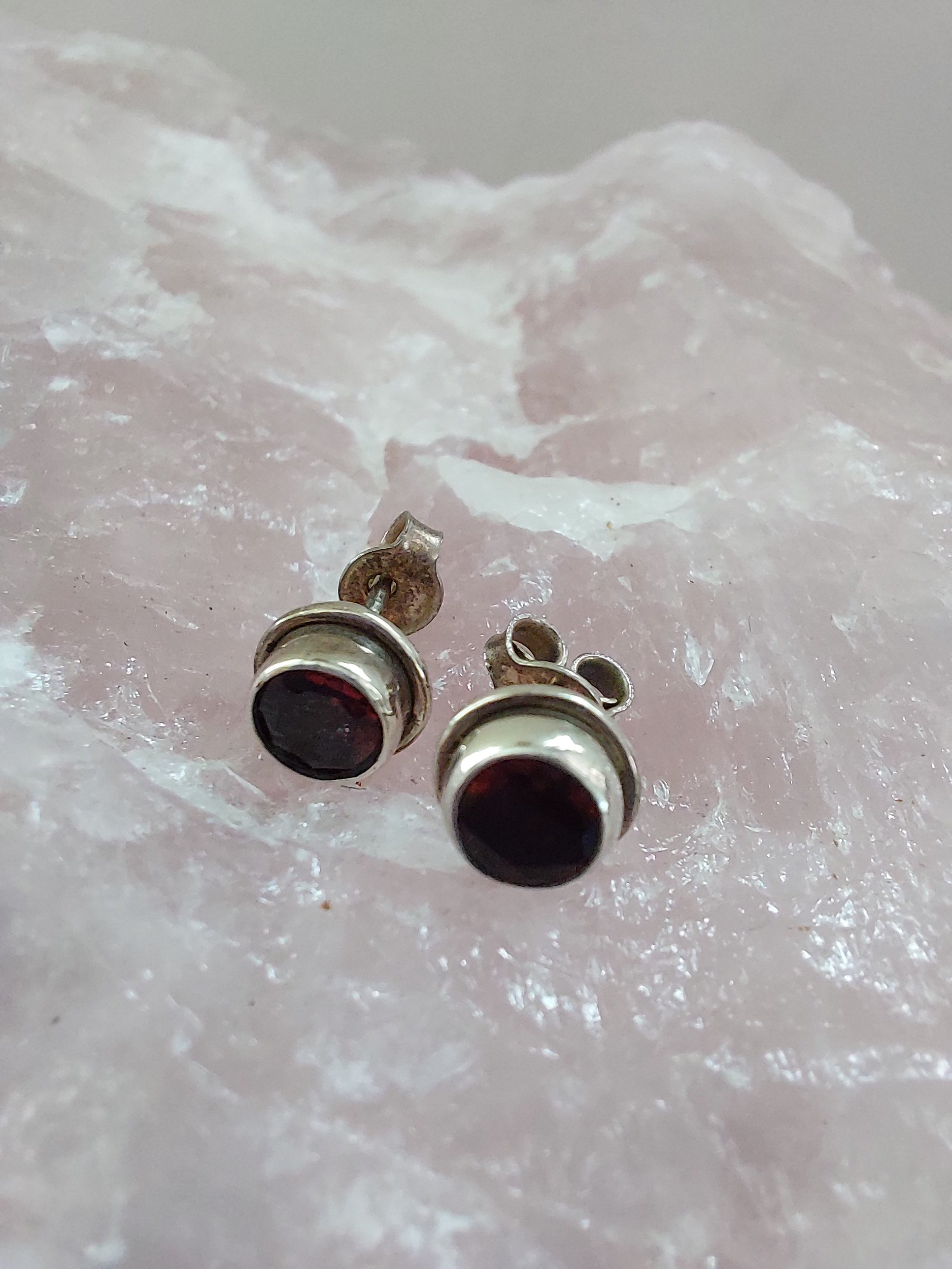 Garnet Round Faceted Stud Earrings - 0.6mm Diameter -  925 Sterling Silver