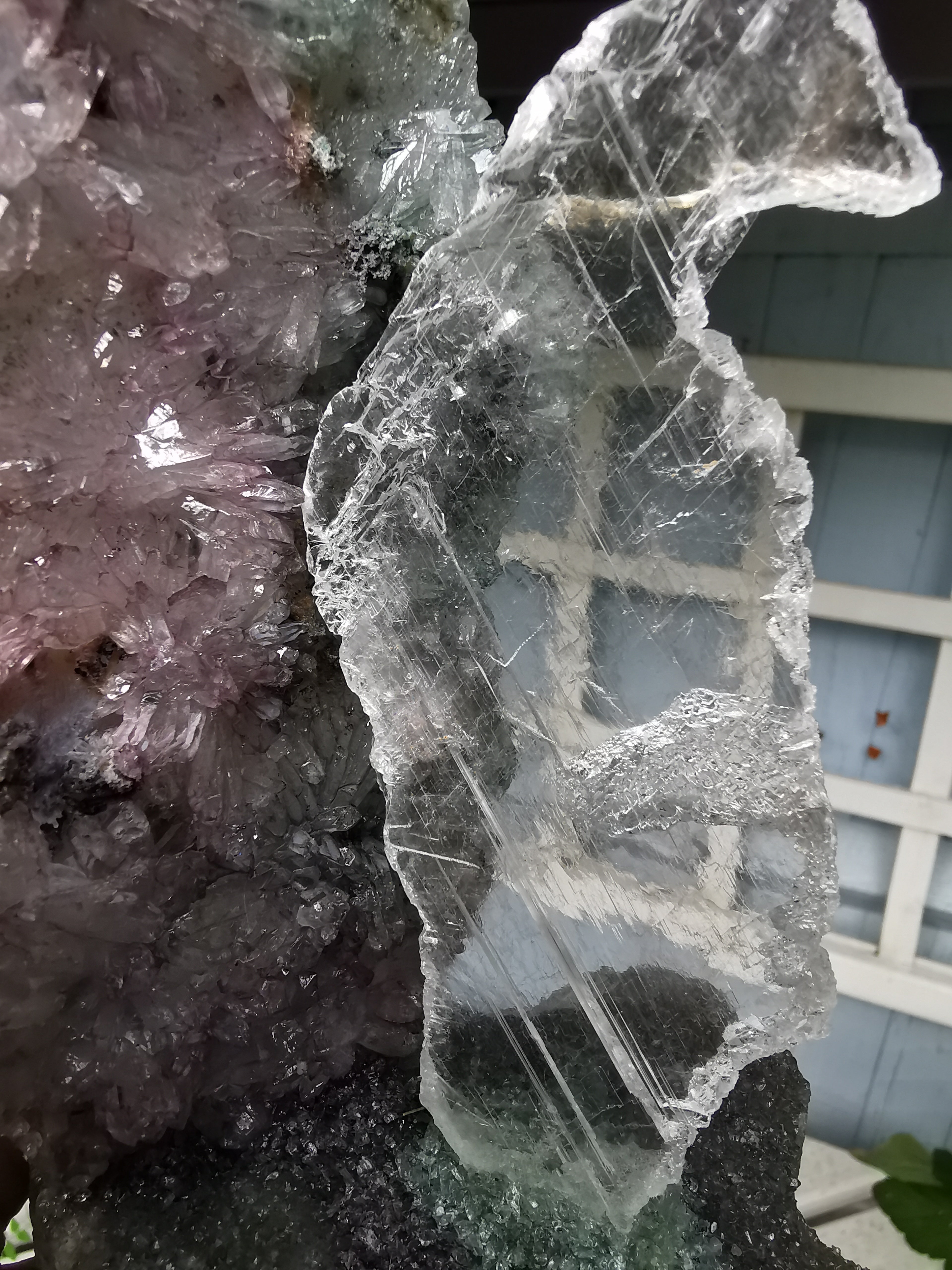 Drusy Quartz and Fishtail Selenite Sculpture
