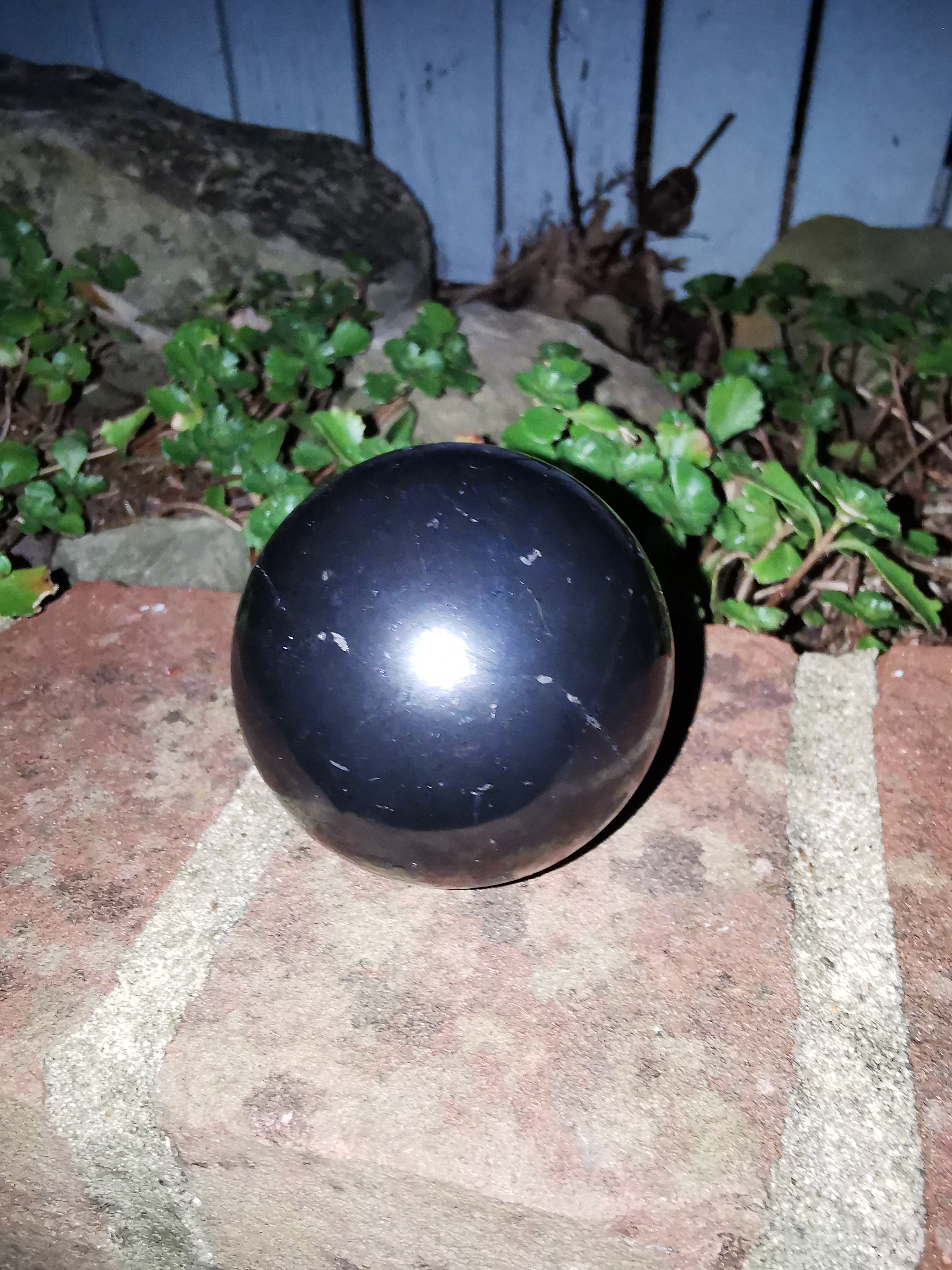 Shungite Sphere - 5cm (diameter)